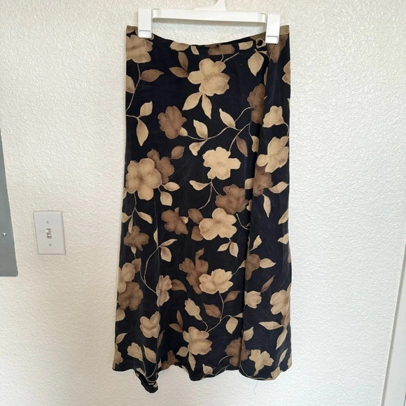VTG Jones New York 100% Silk 10 Neutral Floral Muted Flowers 90's Y2K - Picture 1 of 9
